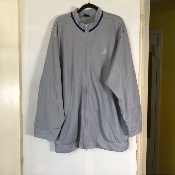Nike Air Jordan Heather Gray Jacket - Picture 3 of 16